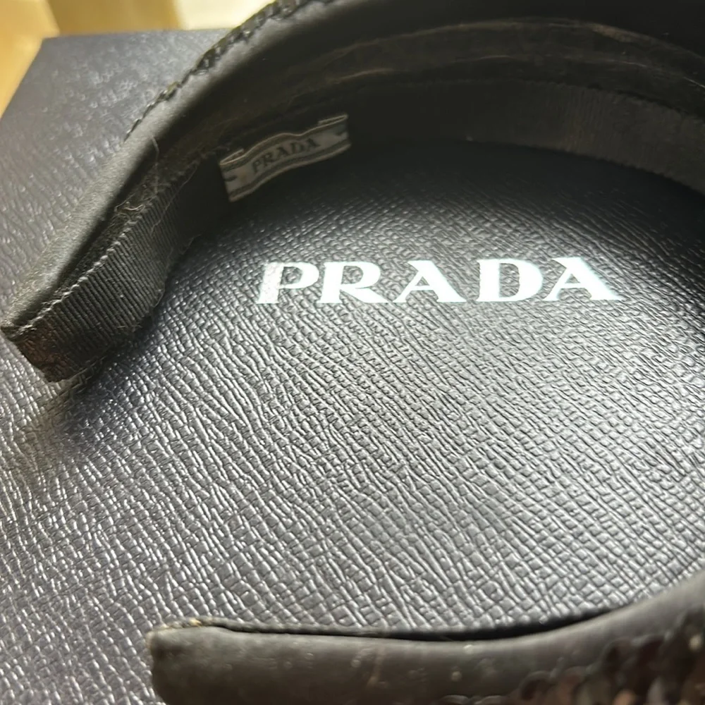 Authentic Prada sequin headband in great condition. - Picture 3 of 4